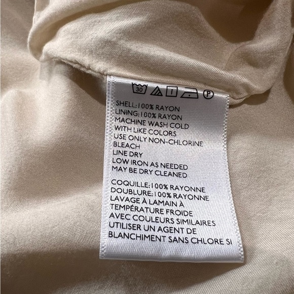 Urban Outfitter Kimchi Blue Trapunto Stitch Cross-Back Romper Beige Sz 6 - Picture 7 of 9